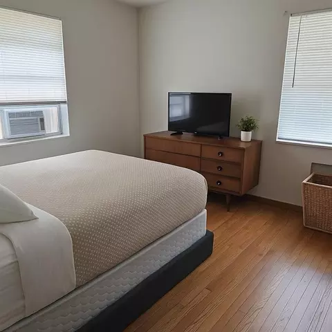 Bedroom - 524 E Walnut St, Independence, MO 64050 photo 1 of 1