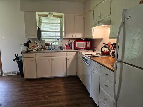 Kitchen - 524 E Walnut St, Independence, MO 64050 photo 2 of 2