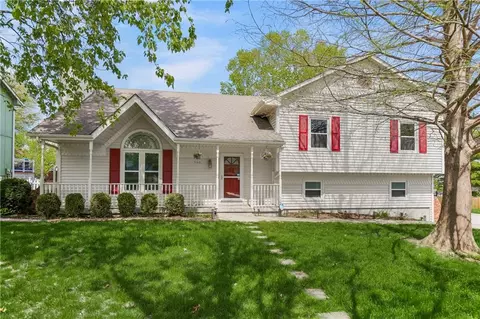 960 Ellis St, Liberty, MO 64068