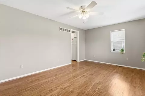 2509 S Sterling Ave, Independence, MO 64052