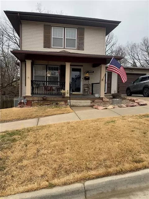 1906 Main St, Saint Joseph, MO 64505