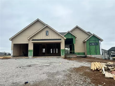 1100 Deer Run Dr, Greenwood, MO 64034