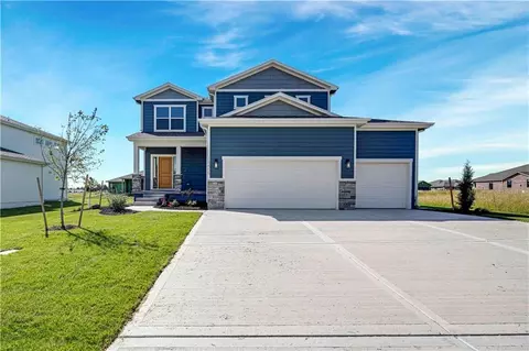 18455 W 195 St, Spring Hill, KS 66083