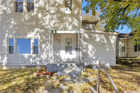 1809 Pacific St, Saint Joseph, MO 64503