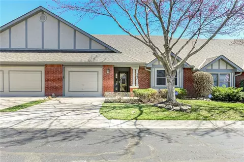 735 N Somerset Ter, Olathe, KS 66062