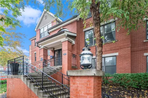 425 W 9th St #102, Kansas City, MO 64105
