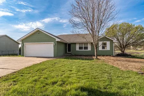 503 Jennifer Ln, Garden City, MO 64747