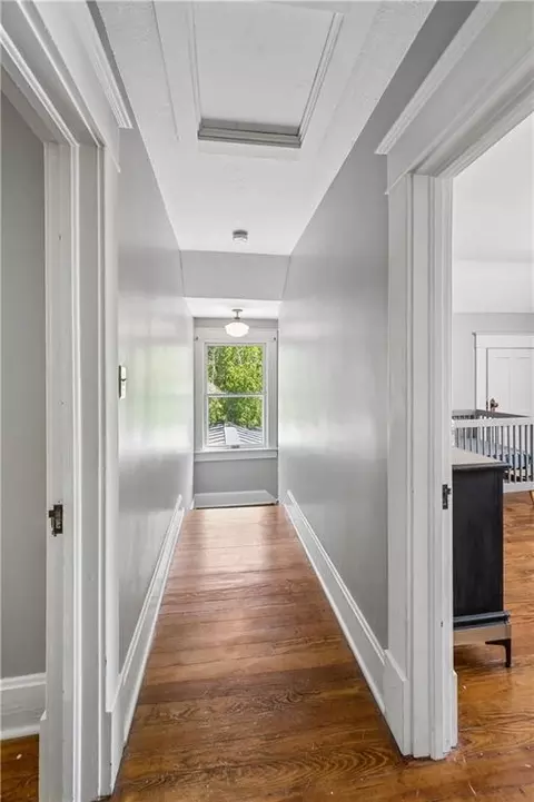 Entry Way - 424 Walnut St, Weston, MO 64098 photo 4 of 4