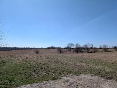 000347 NE V Hwy, Warrensburg, MO 64093