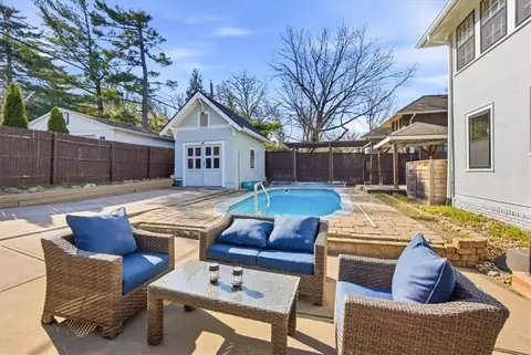 5901 Grand Ave, Kansas City, MO 64113