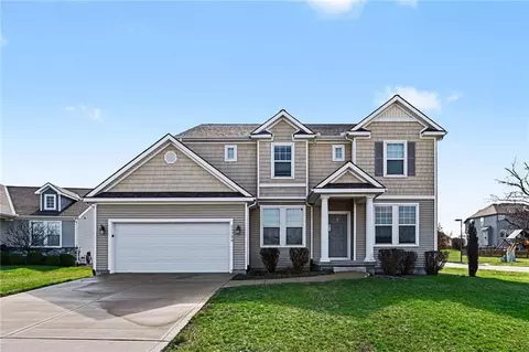 23729 W 92nd Ter, Lenexa, KS 66227