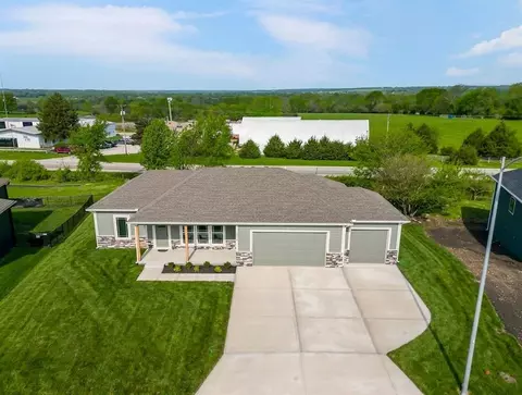 29346 Palmer Dr, Paola, KS 66071