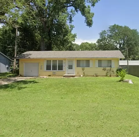 415 E 14th St, Ottawa, KS 66067