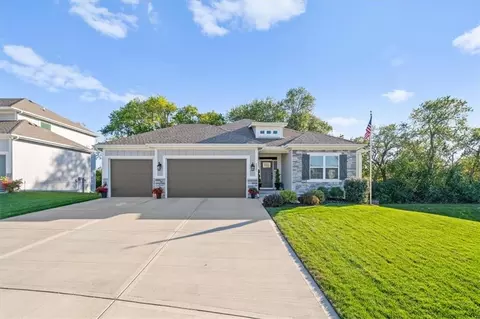 2787 SW 12th Ter, Lees Summit, MO 64081