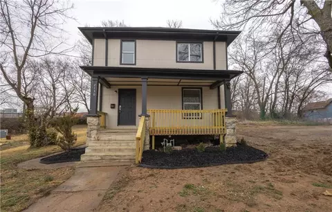 2130 E 24th St, Kansas City, MO 64123