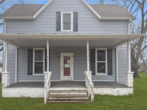 211 S 6th St, Deepwater, MO 64740