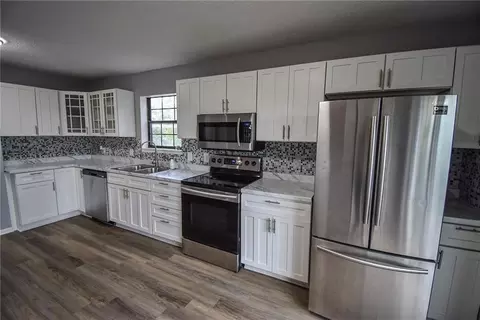 Kitchen - 304 E 164th Ter, Belton, MO 64012 photo 1 of 2