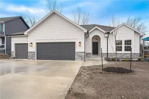 11809 N Wheeling Ave, Kansas City, MO 64156