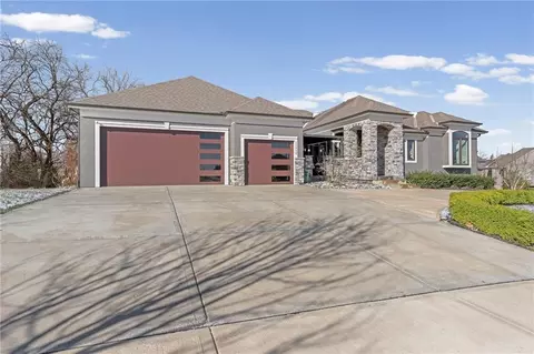 11512 S Iowa St, Olathe, KS 66061