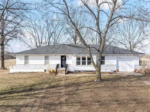 29002 E State Route B Hwy, Archie, MO 64725