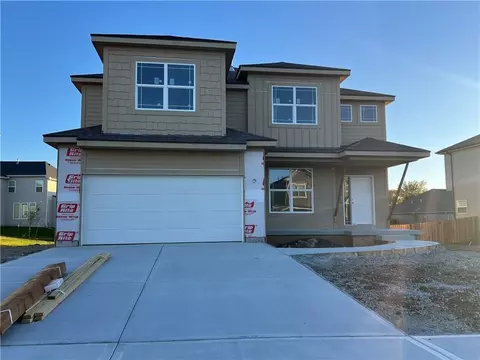 28601 W 161st Ter, Gardner, KS 66030