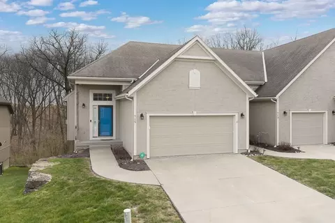 715 N 74th St, Kansas City, KS 66112