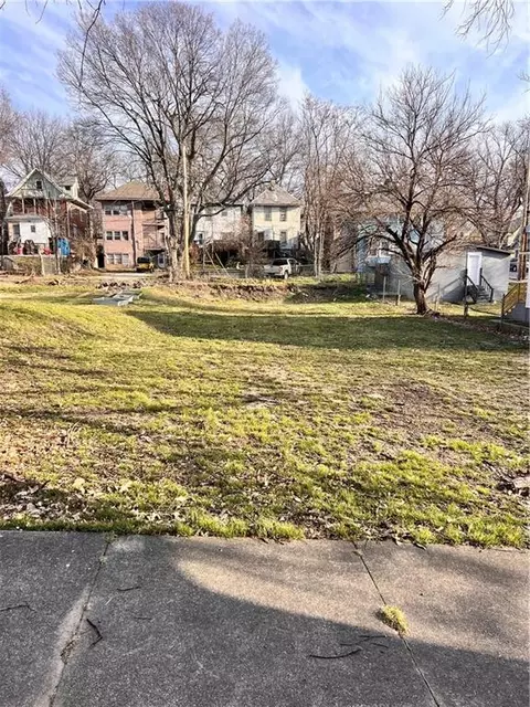 3240 Roberts St, Kansas City, MO 64124
