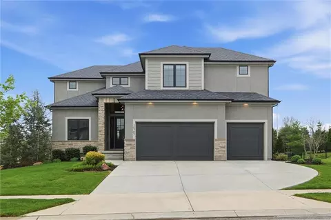 10707 W 142nd Ter, Overland Park, KS 66221