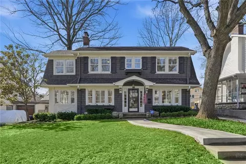 103 W 67th Ter, Kansas City, MO 64113