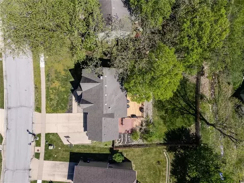 View/Area - 1116 Oak Tree Dr, Lawrence, KS 66049 photo 6 of 6