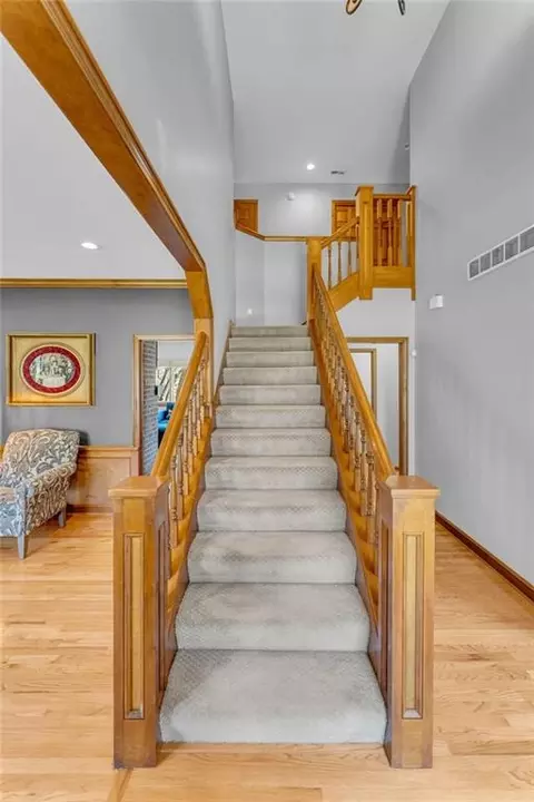 Entry Way - 1116 Oak Tree Dr, Lawrence, KS 66049 photo 7 of 9