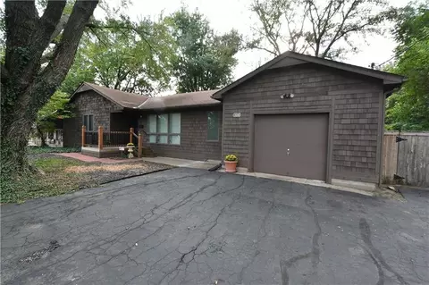 10200 Pflumm Rd, Lenexa, KS 66215