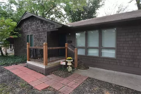 10200 Pflumm Rd, Lenexa, KS 66215