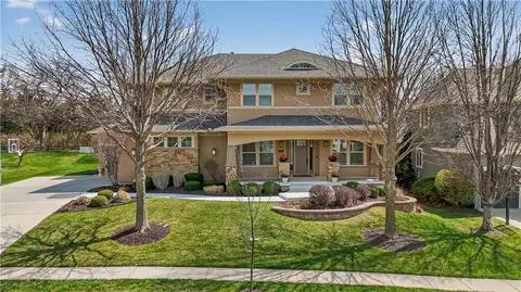 16421 Barton St, Overland Park, KS 66221