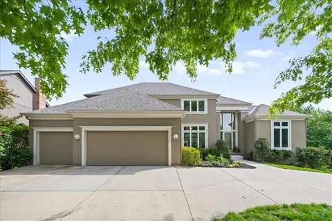 4941 W 138th Ter, Leawood, KS 66224