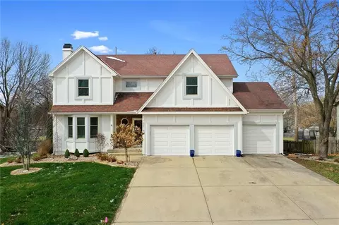10014 N Highland Ter, Kansas City, MO 64155
