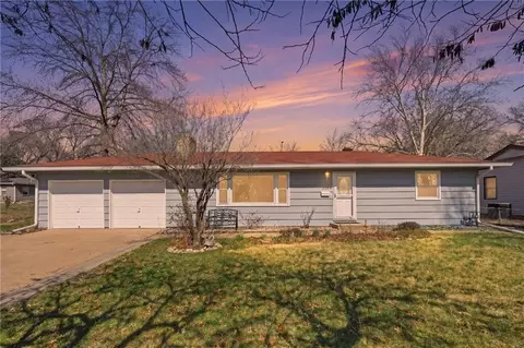 4400 E 137th St, Grandview, MO 64030