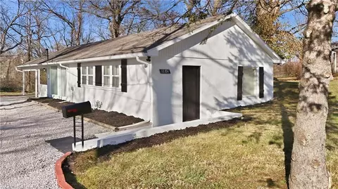 10504 E 71st Ter, Raytown, MO 64133