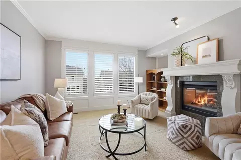 15708 Linden St, Overland Park, KS 66224