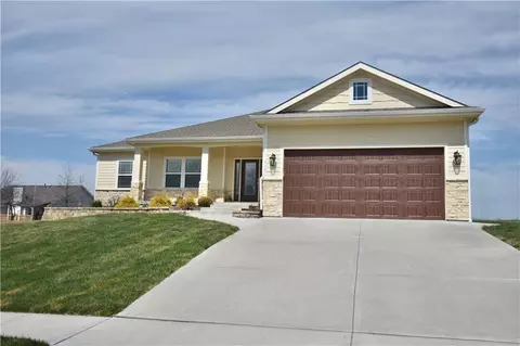 405 W 10th St, Lawson, MO 64062