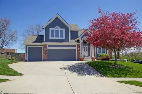 1843 Loughrey St, Liberty, MO 64068