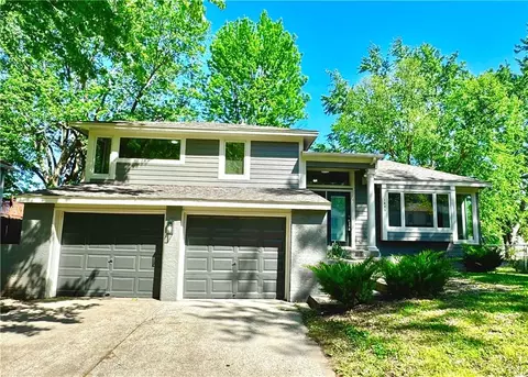 1621 N Belvidere Ave, Independence, MO 64056