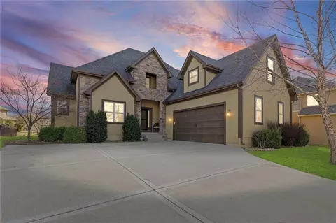 31151 W 165th Ter, Gardner, KS 66030