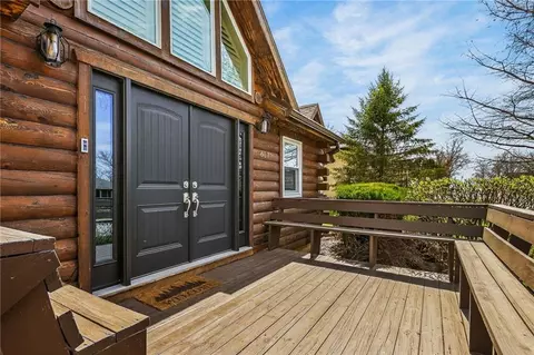 611 N Winnebago Dr, Lake Winnebago, MO 64034