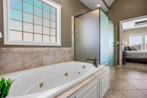 Bath - 1205 Richards Cir, Raymore, MO 64083 photo 1 of 4