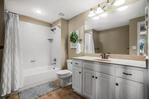 Bath - 1205 Richards Cir, Raymore, MO 64083 photo 4 of 4