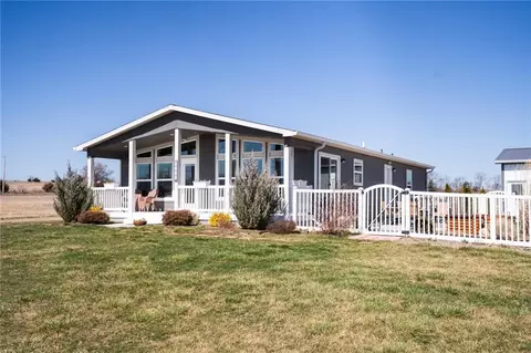 1558 N 450th Rd, Baldwin City, KS 66006
