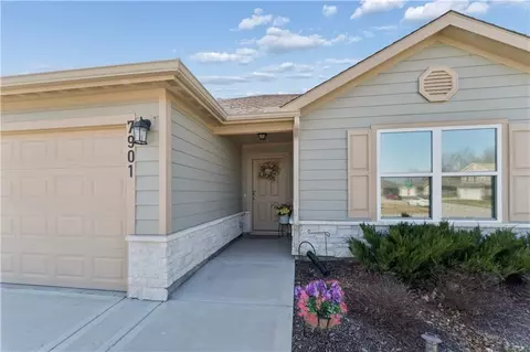 7901 SE 6th St, Blue Springs, MO 64014