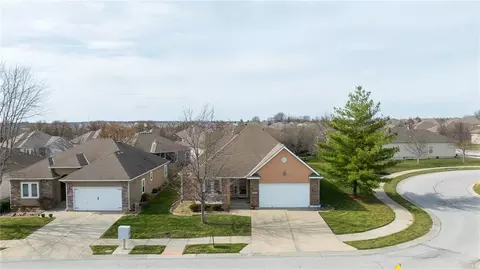 View/Area - 4756 SW Leafwing Dr, Lees Summit, MO 64082 photo 2 of 5