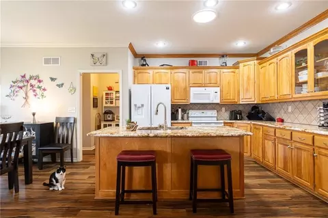 Kitchen - 4756 SW Leafwing Dr, Lees Summit, MO 64082 photo 3 of 5
